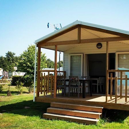 Camping Au Pre De L'Etang Sainte-Foy  Екстериор снимка