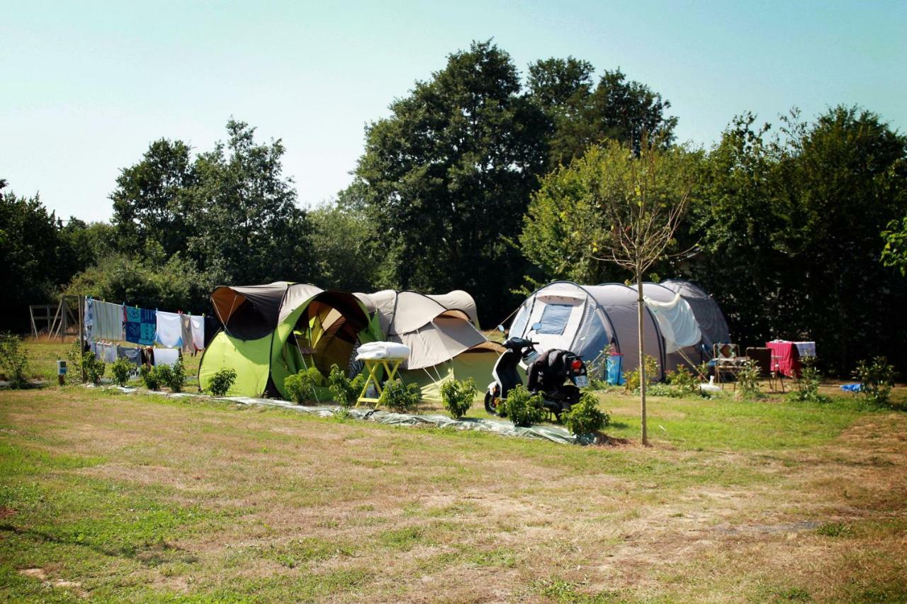 Camping Au Pre De L'Etang Sainte-Foy  Екстериор снимка