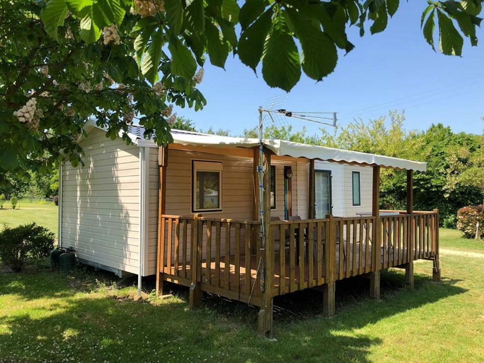 Camping Au Pre De L'Etang Sainte-Foy  Екстериор снимка